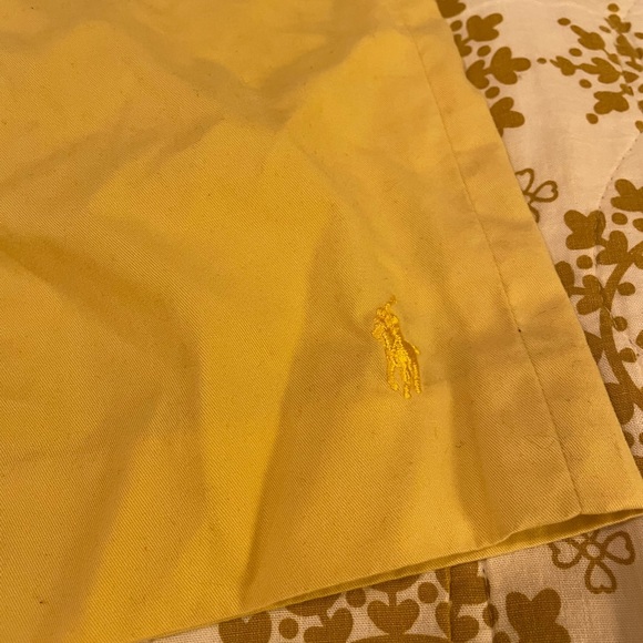 Ralph Lauren Golf Pleated Yellow Shorts - Picture 4 of 6